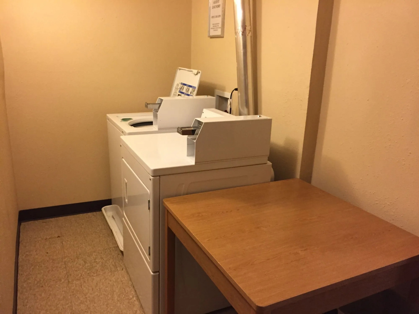 Knights Inn Grand Forks