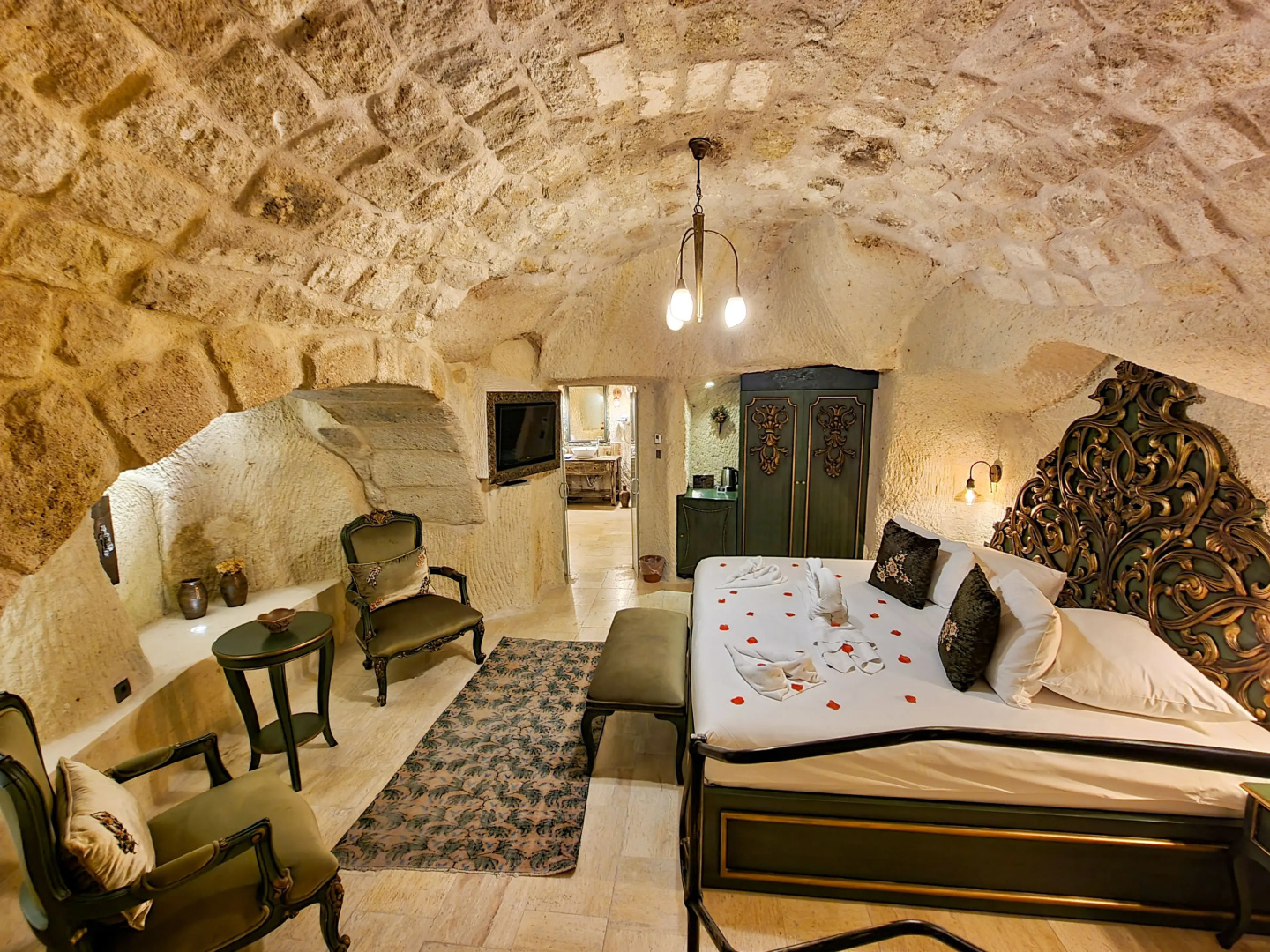 Elysion Cave Suites