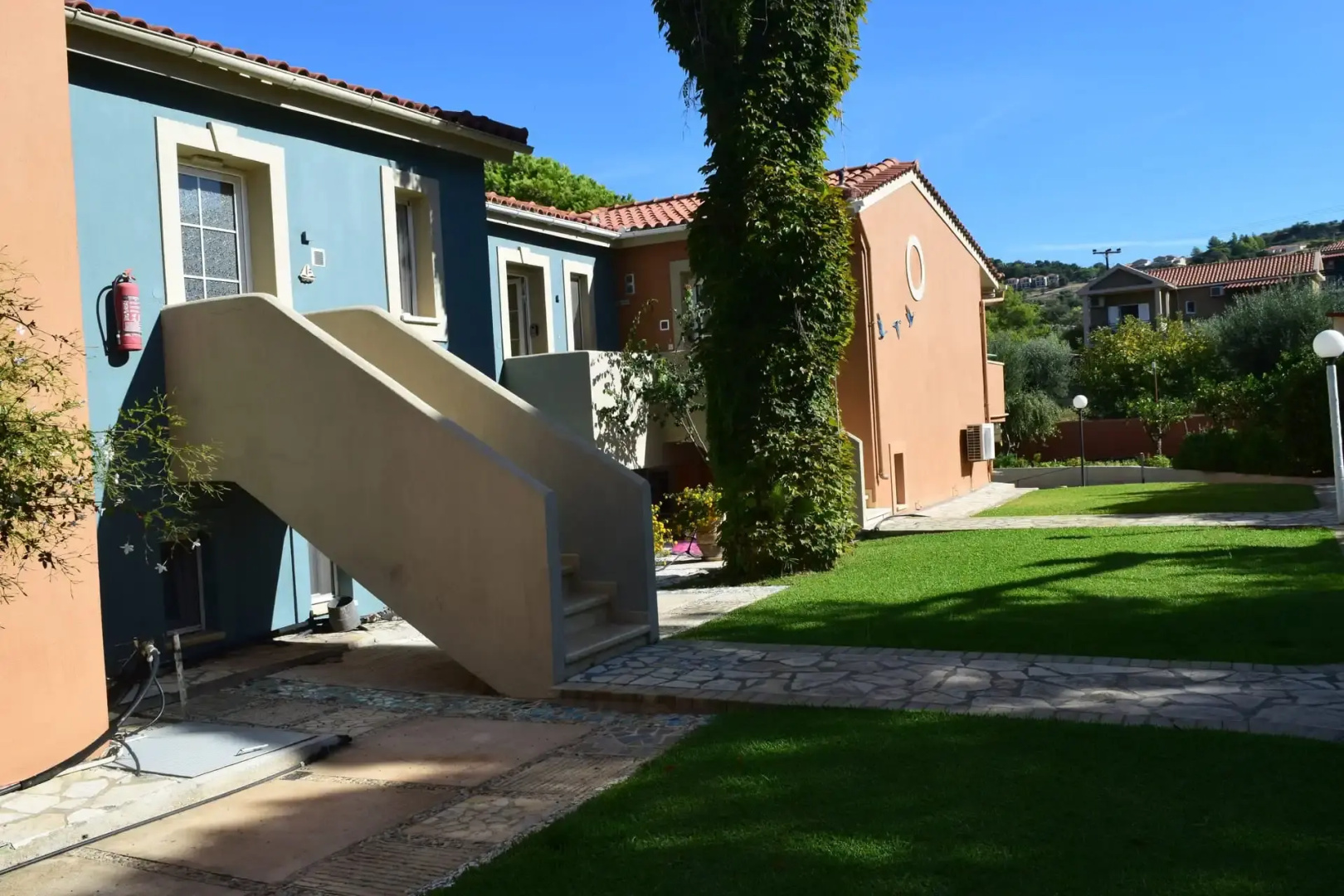 Simatos Apartments and Studios