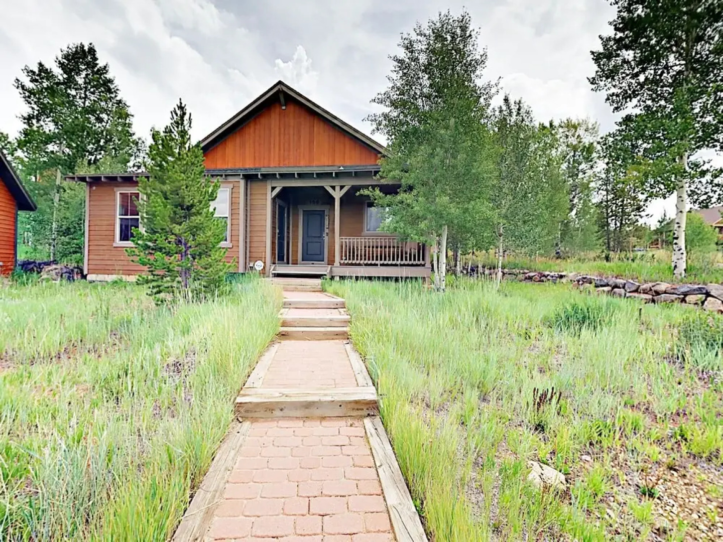 100 Deer Track Court House