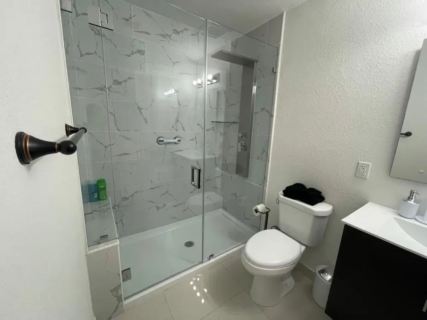 Breathtaking Sky Terrace 4BR/4BA BBQ/BAR  - New Home