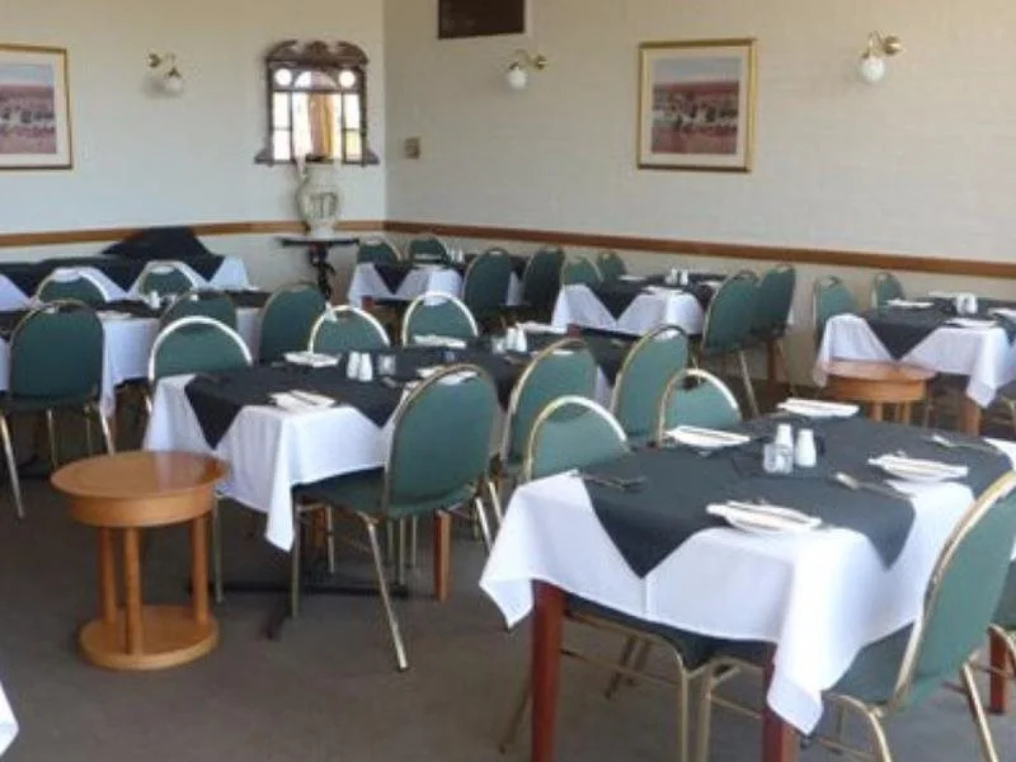 Countryman Motor Inn