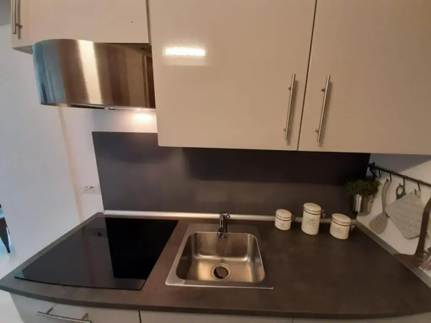 Appartamento GIOIOSA 2 con giardino e vista Lago Maggiore