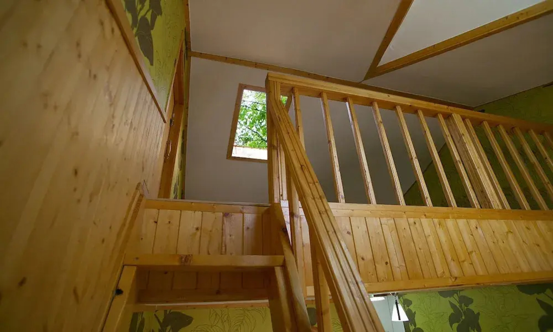 Spring Summer Fall Winter Pension