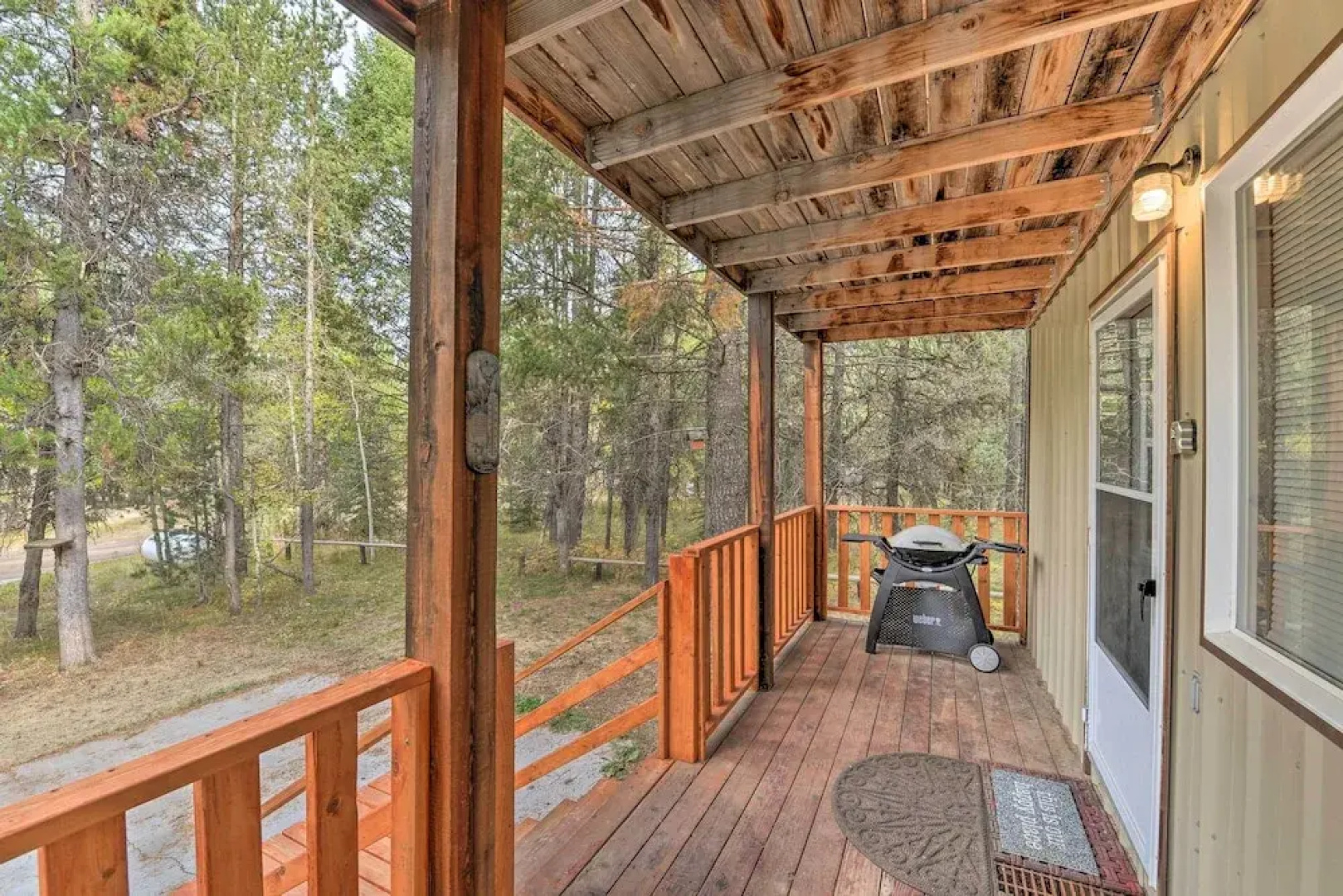 Family Cabin w/ Fire Pit - 25 Miles to Yellowstone