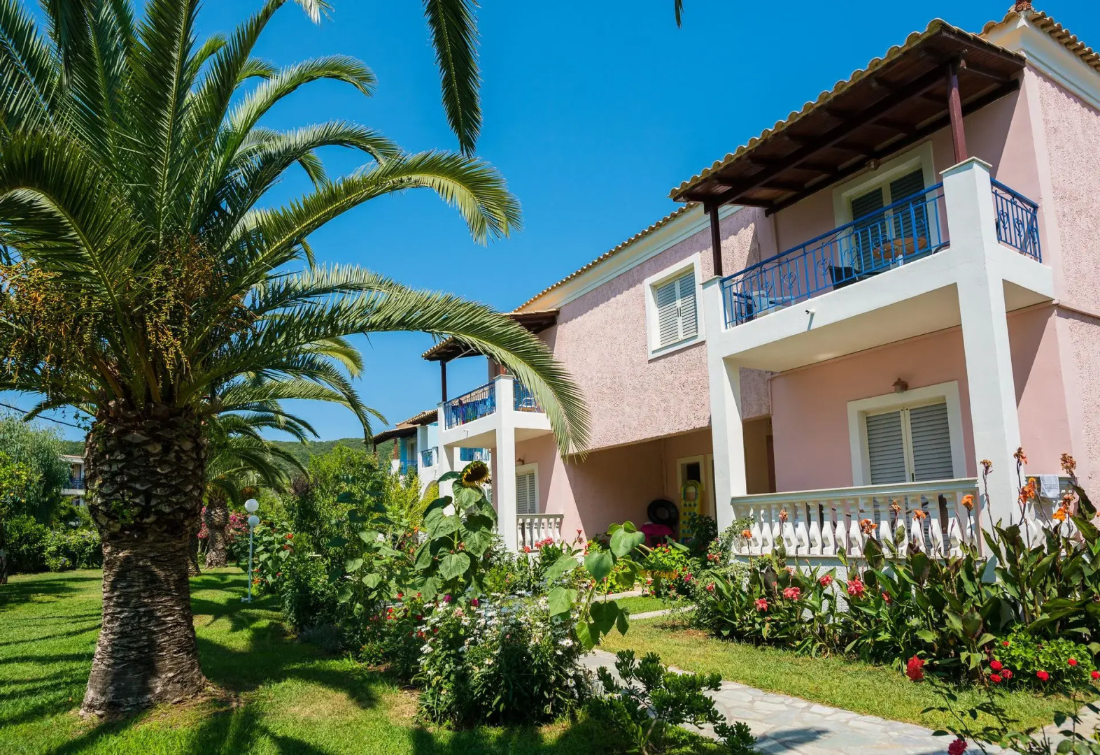 Three Stars Beach Hotel