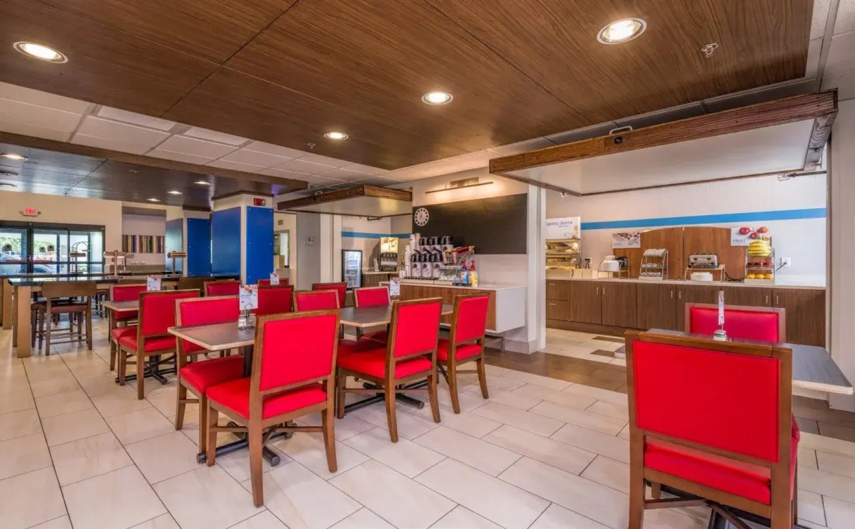 Holiday Inn Express Hotel & Suites Phoenix-Airport by IHG