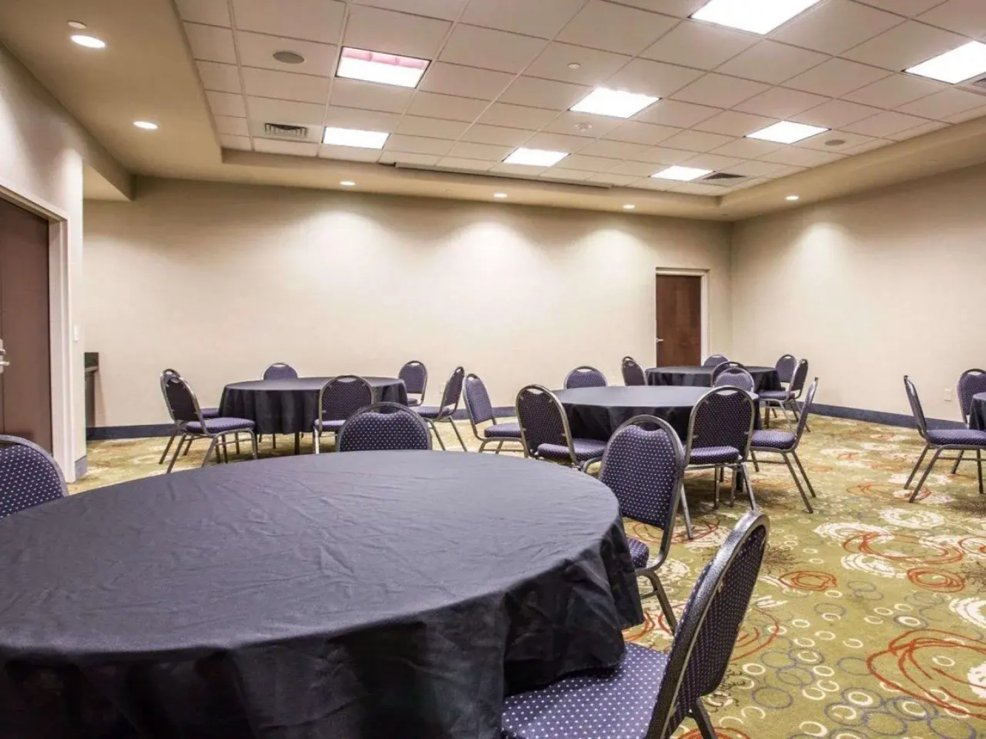 Comfort Suites Huntersville near Lake Norman