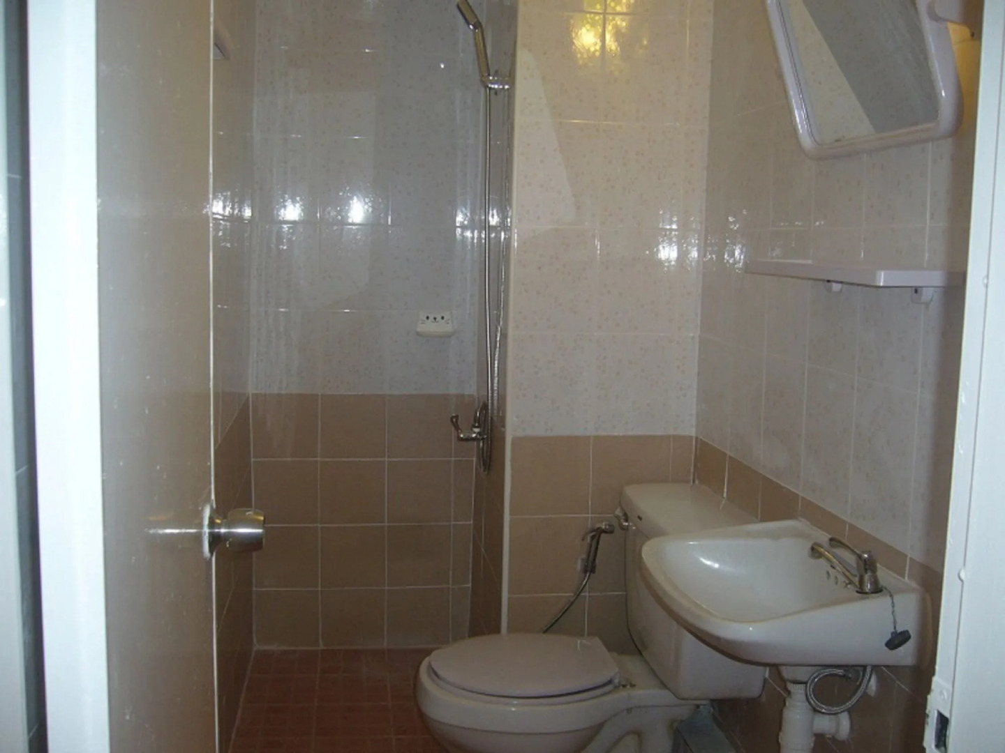 Poppular Palace Don Mueang Bangkok