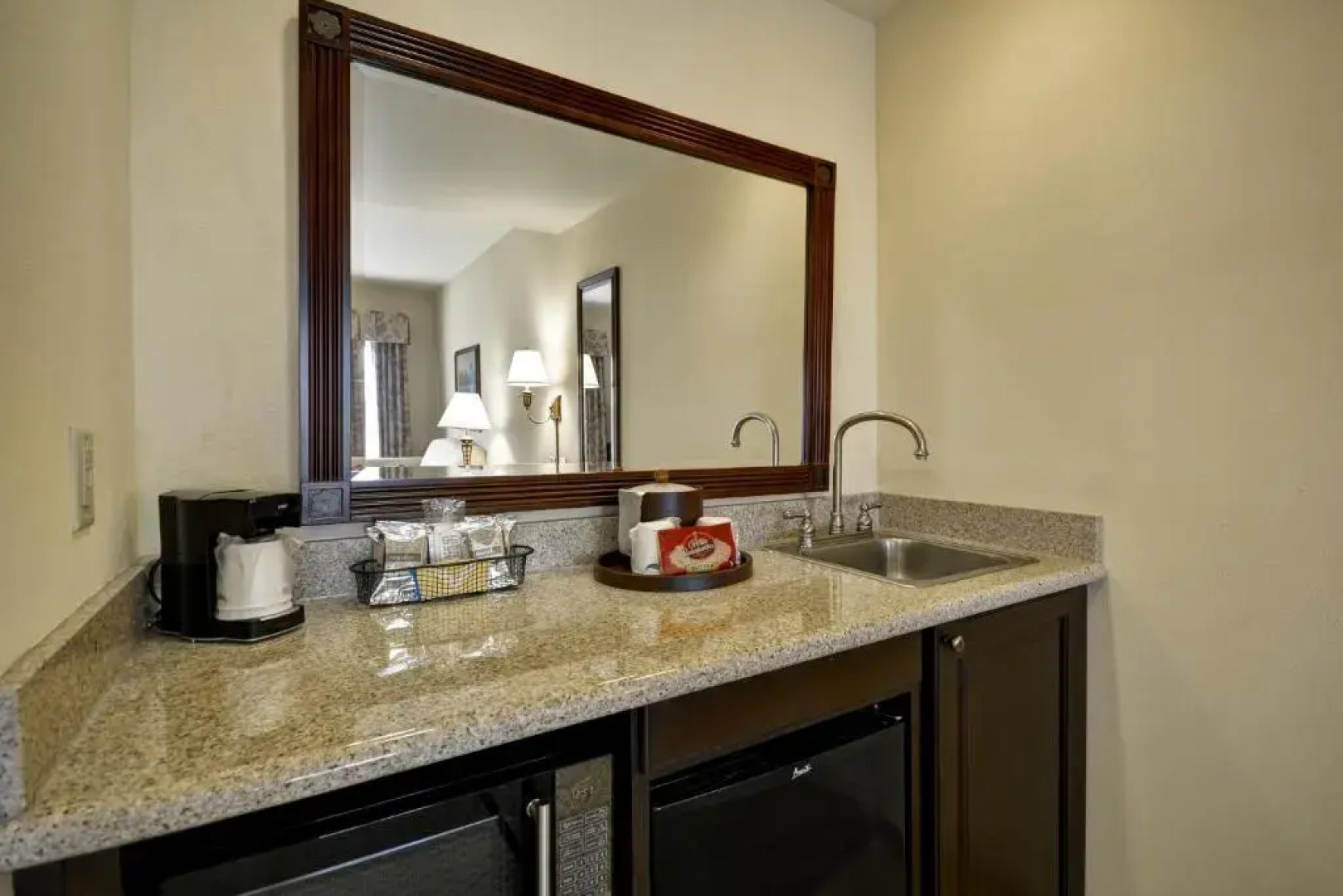 Hampton Inn & Suites Savannah Historic District