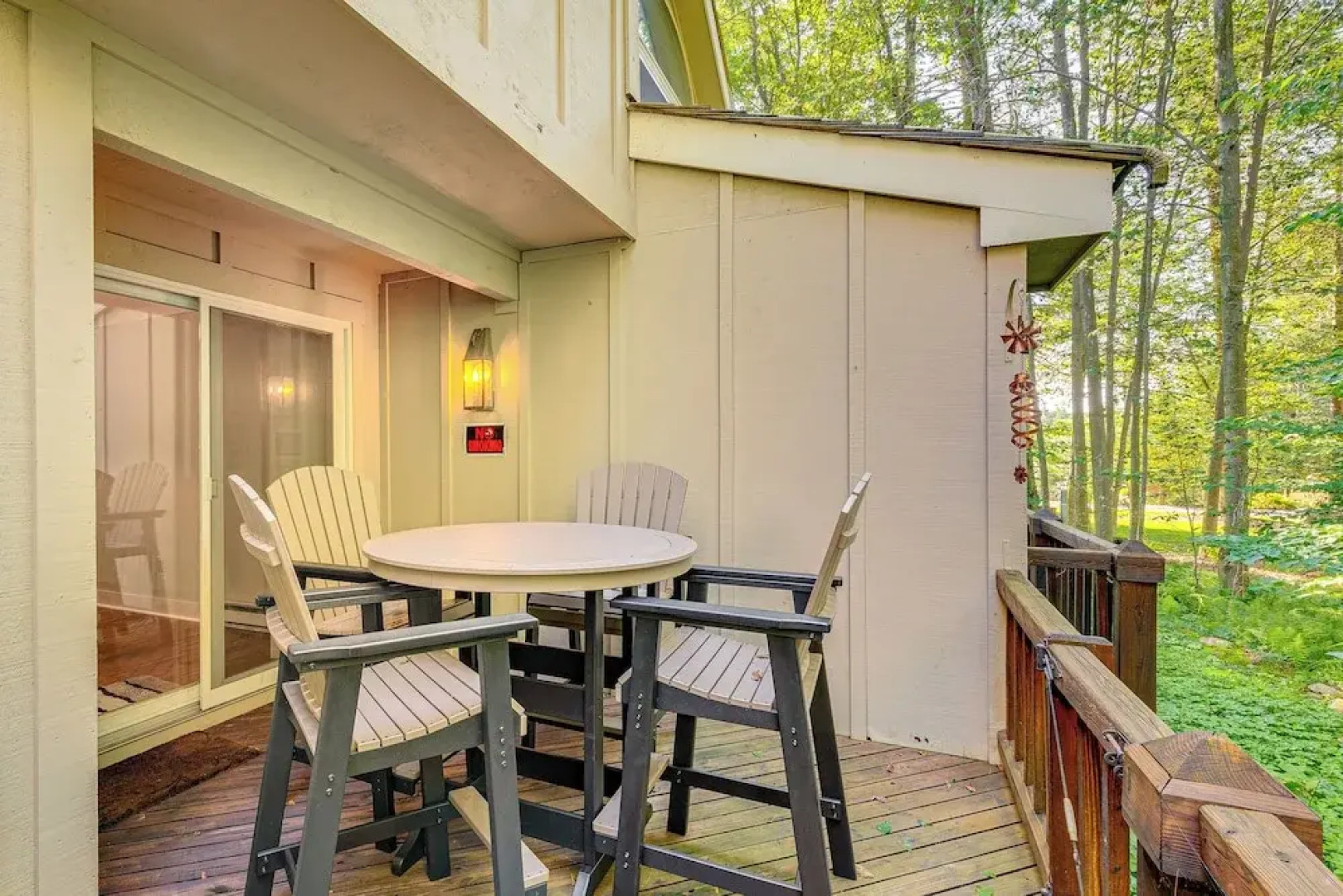 Hike, Golf & Explore: Pocono Pines Townhome