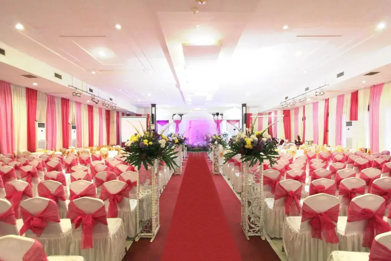 Garuda Plaza Hotel