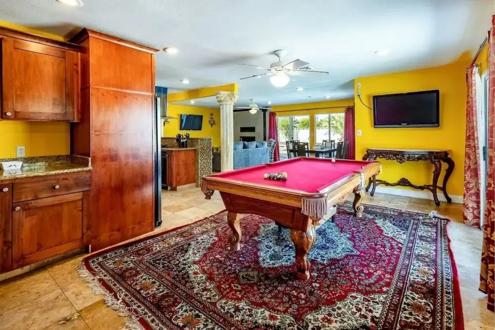 Las Vegas Elegance! Pool Table & Sparkling Pool!