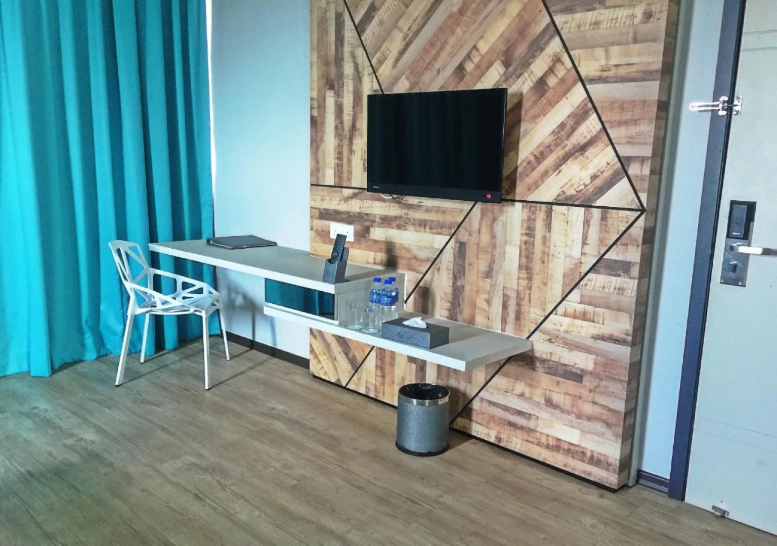 Embassy Hotel  Service Apartment