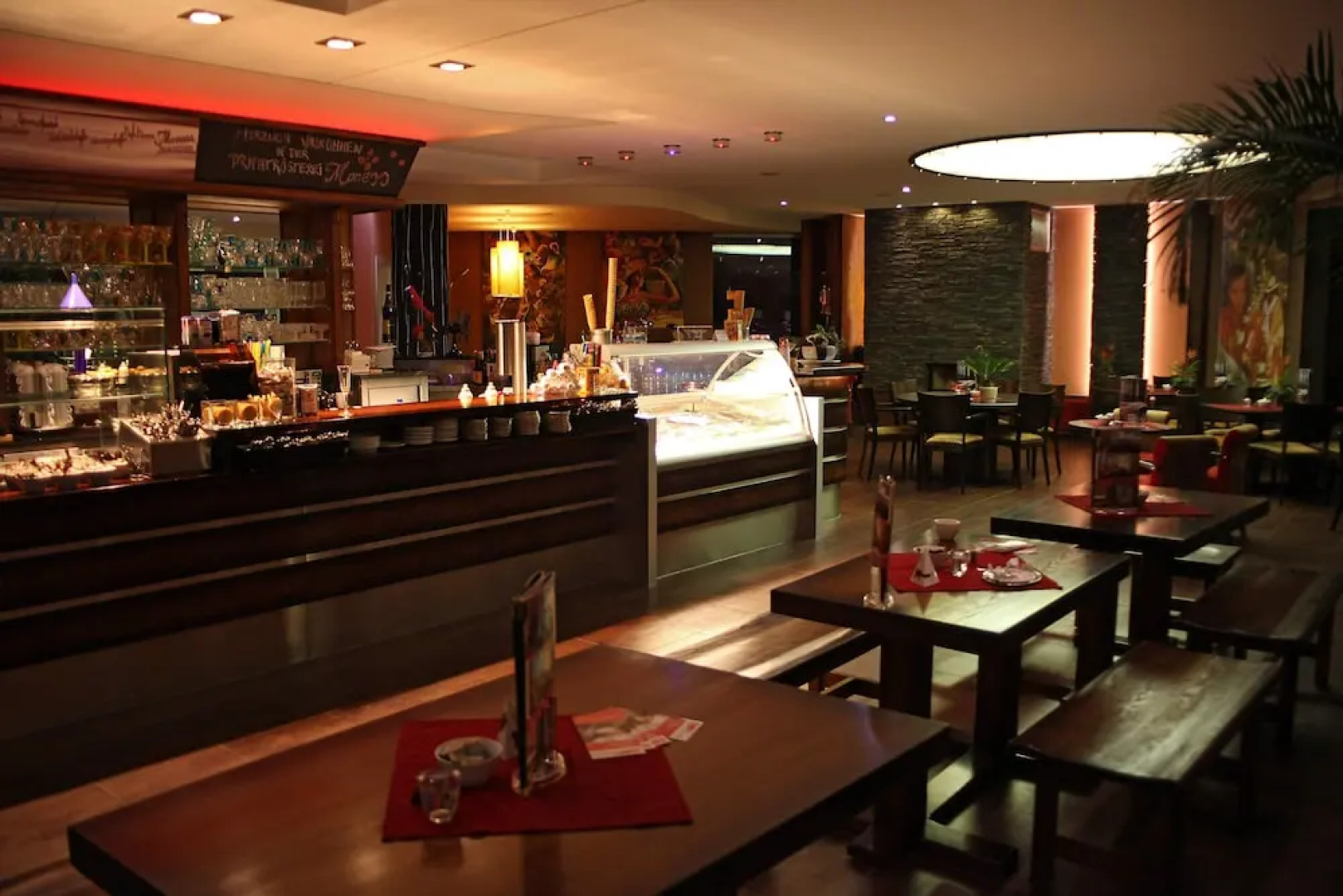 Moness Hotel und Kaffeerösterei