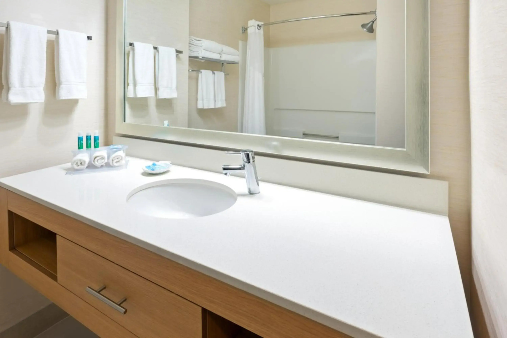 Holiday Inn Express Hotel & Suites Henderson by IHG