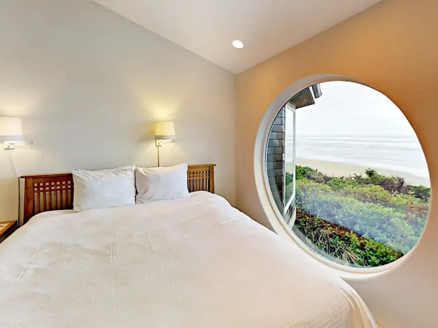 6633 NW Finisterre Ave Home