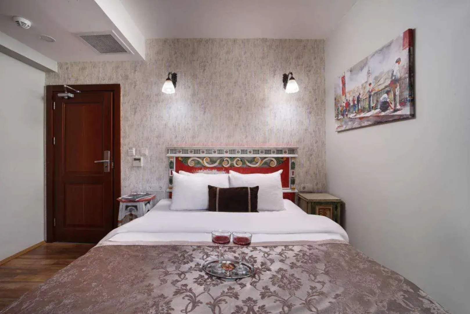 Oriella Hotel