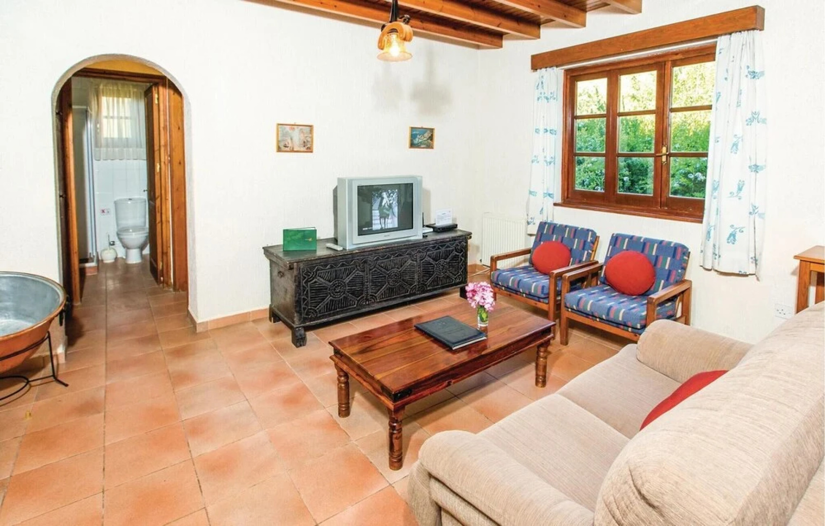 Stunning Home in Miliou Paphos With 3 Bedrooms, Sauna and Outdoor Swimming Pool