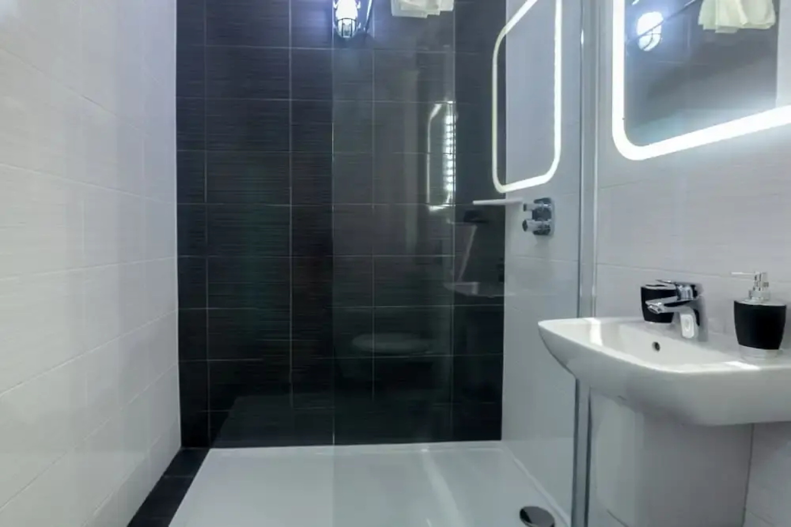 Hillgrove Accommodation & Nightclub