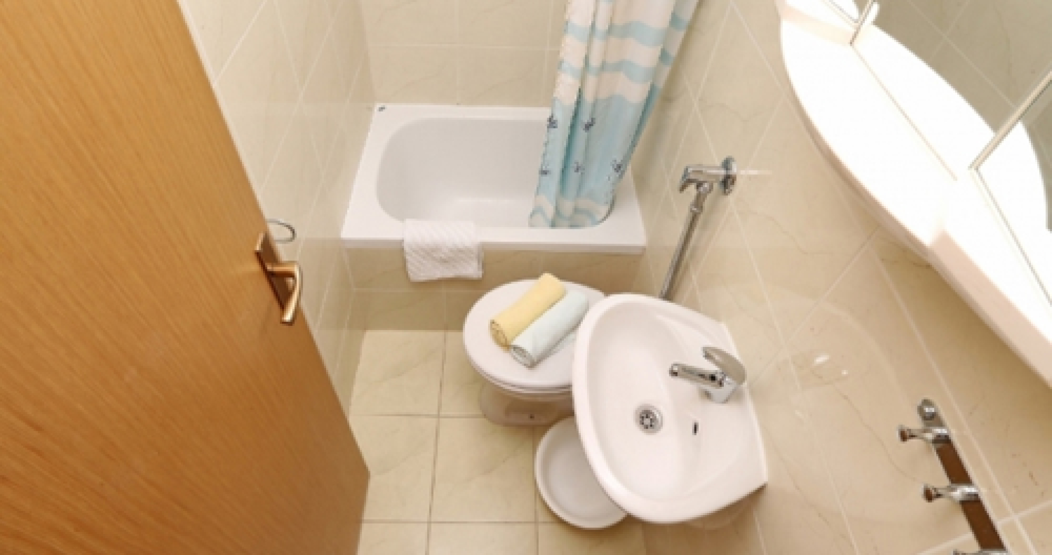 Room Dalsi - 10 m from beach: R1 Zaostrog, Riviera Makarska