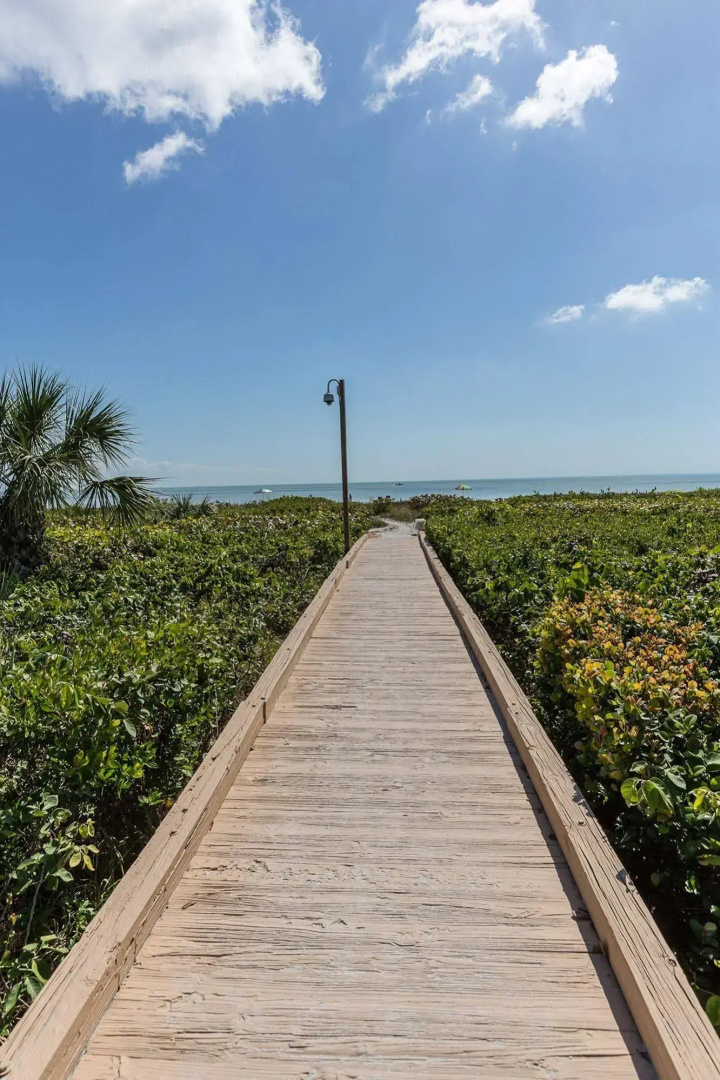 Sanibel Arms West Condominiums