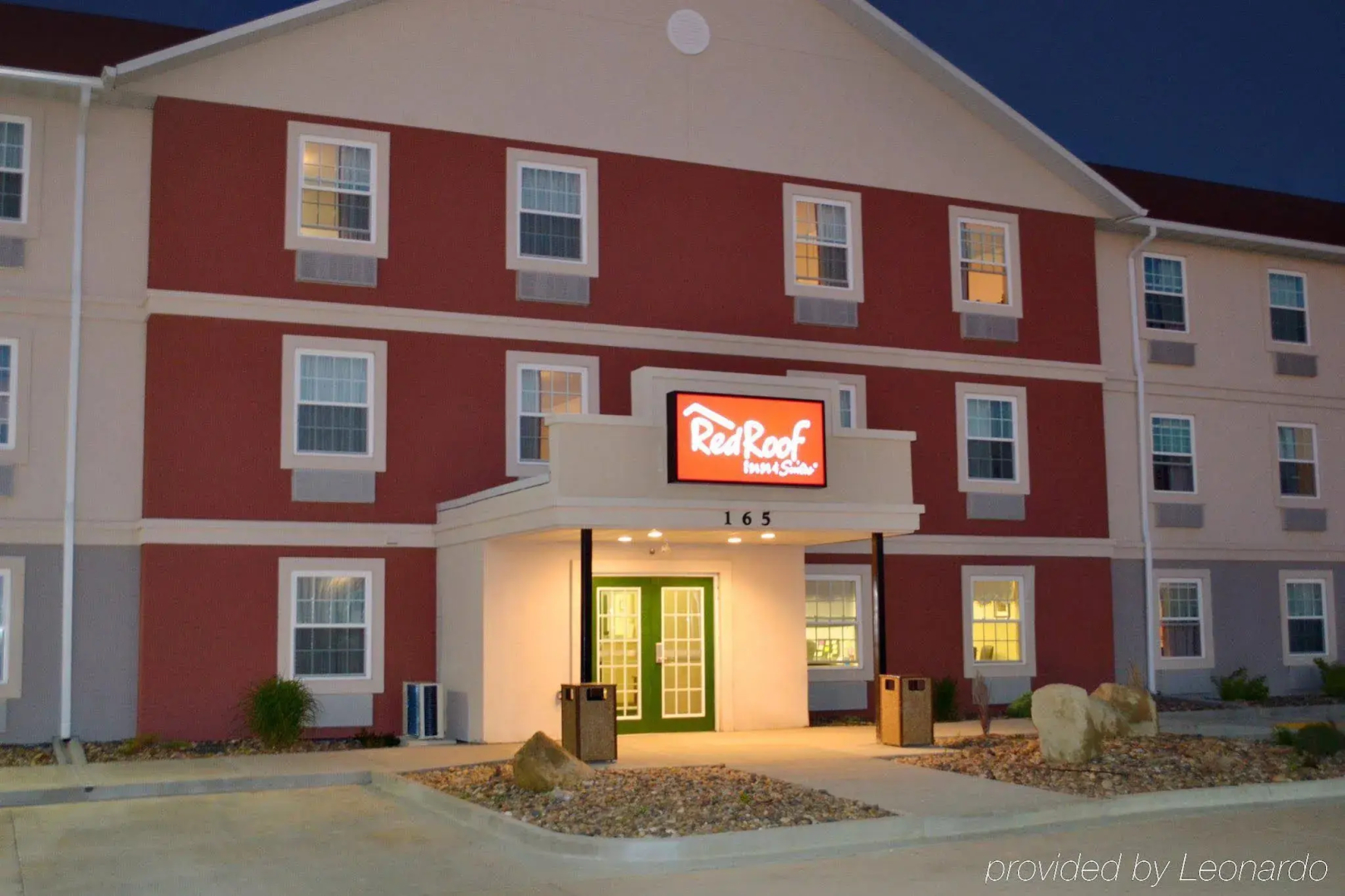 Red Roof Inn & Suites Dickinson