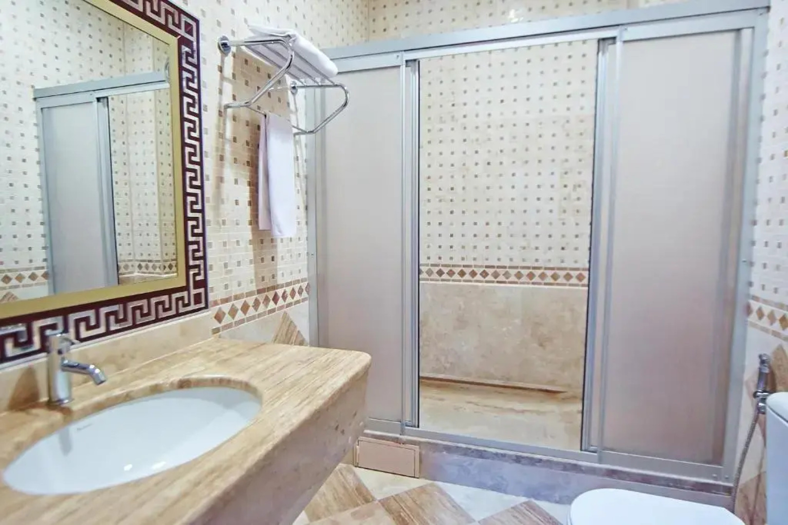 Grand Nakhchivan Hotel