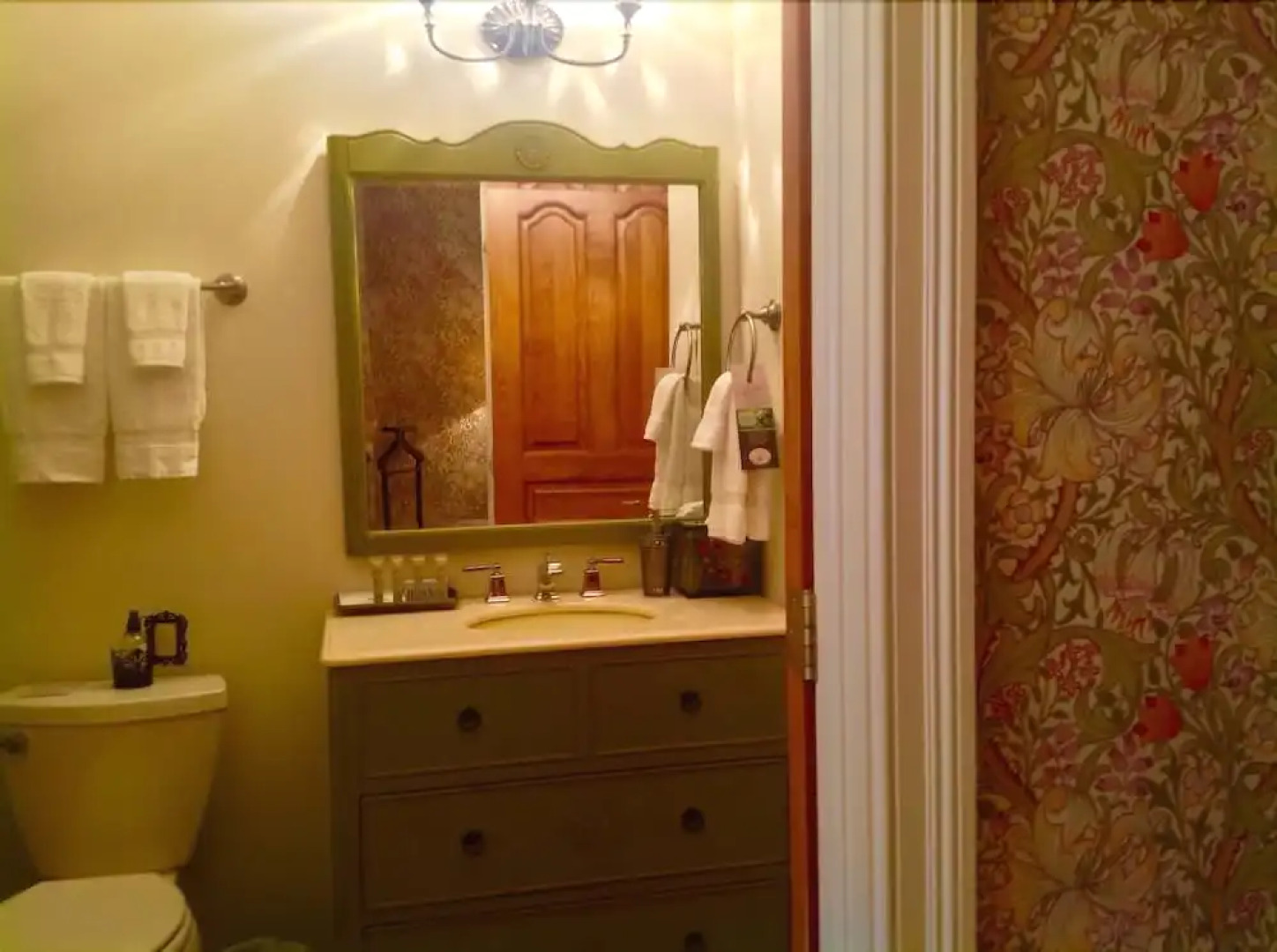 Skyline Vineyard Inn