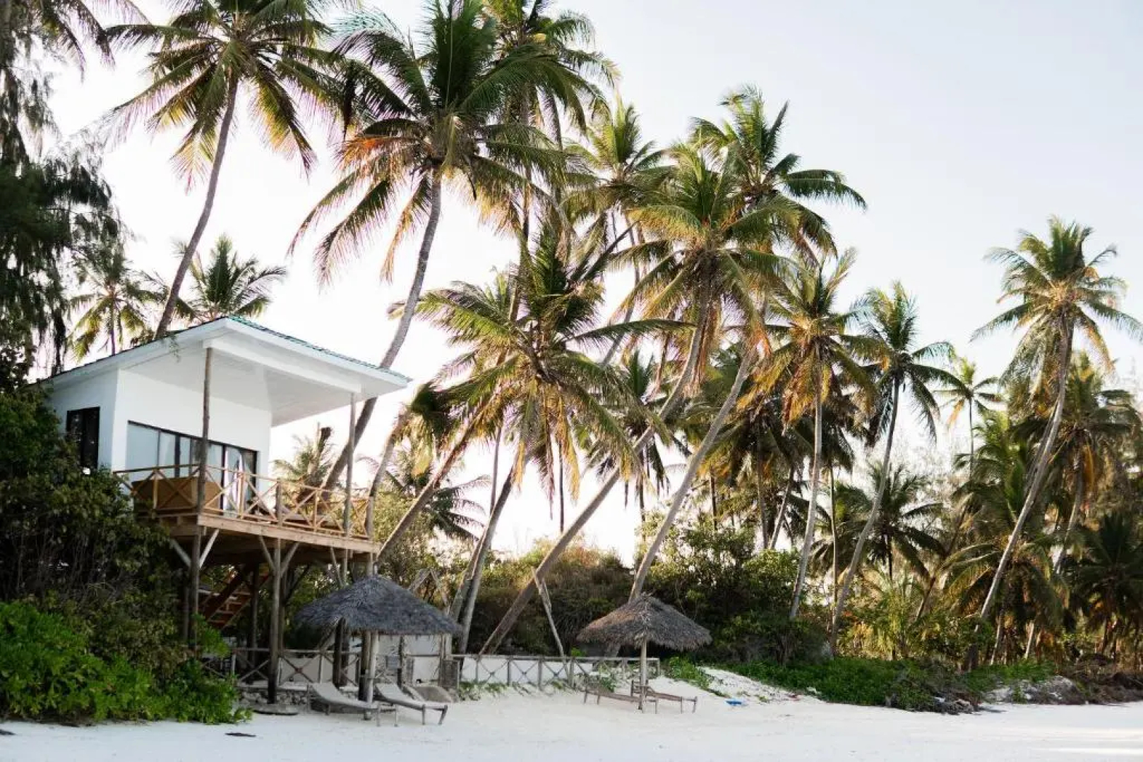 Kima Serviced Beach House & Suites