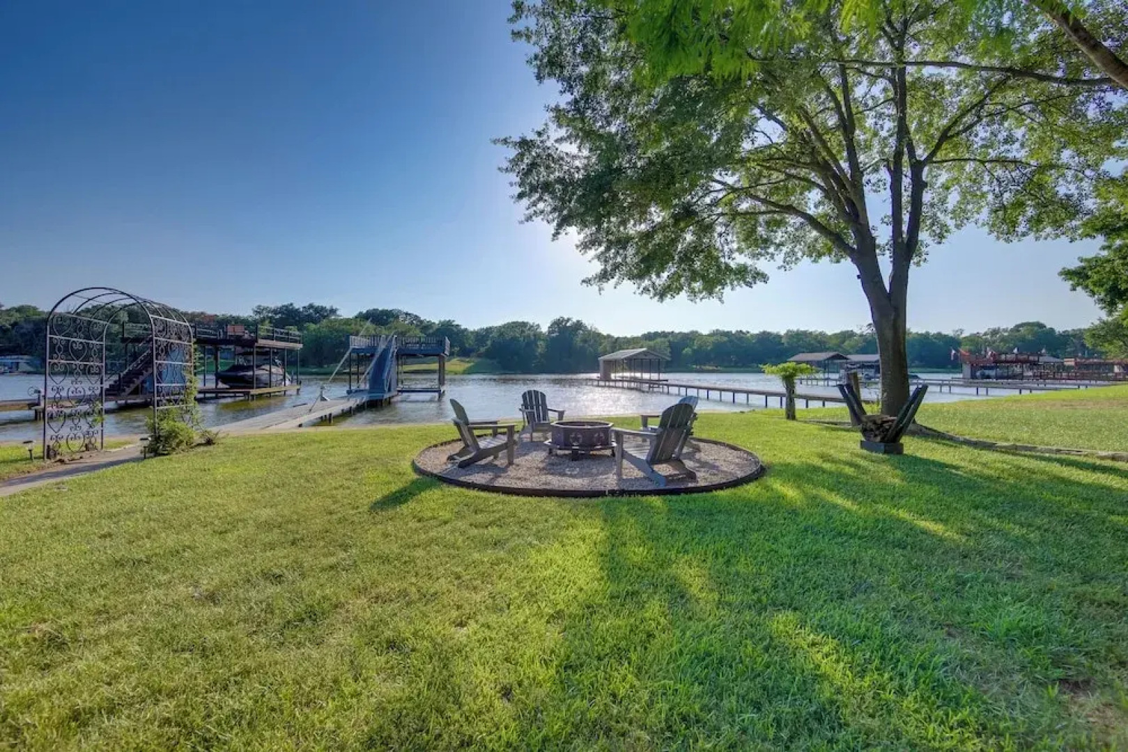 Lakefront Home w/ Dock in Mabank: Near Golfing!