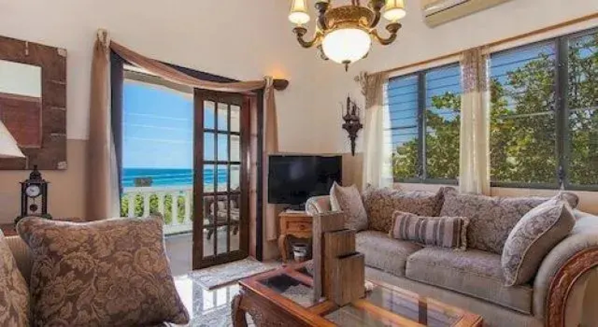 Secret's Oceanfront Vacation Villa