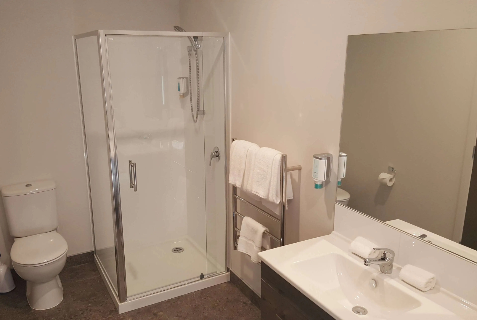 Ramada Suites by Wyndham Queenstown Remarkables Park