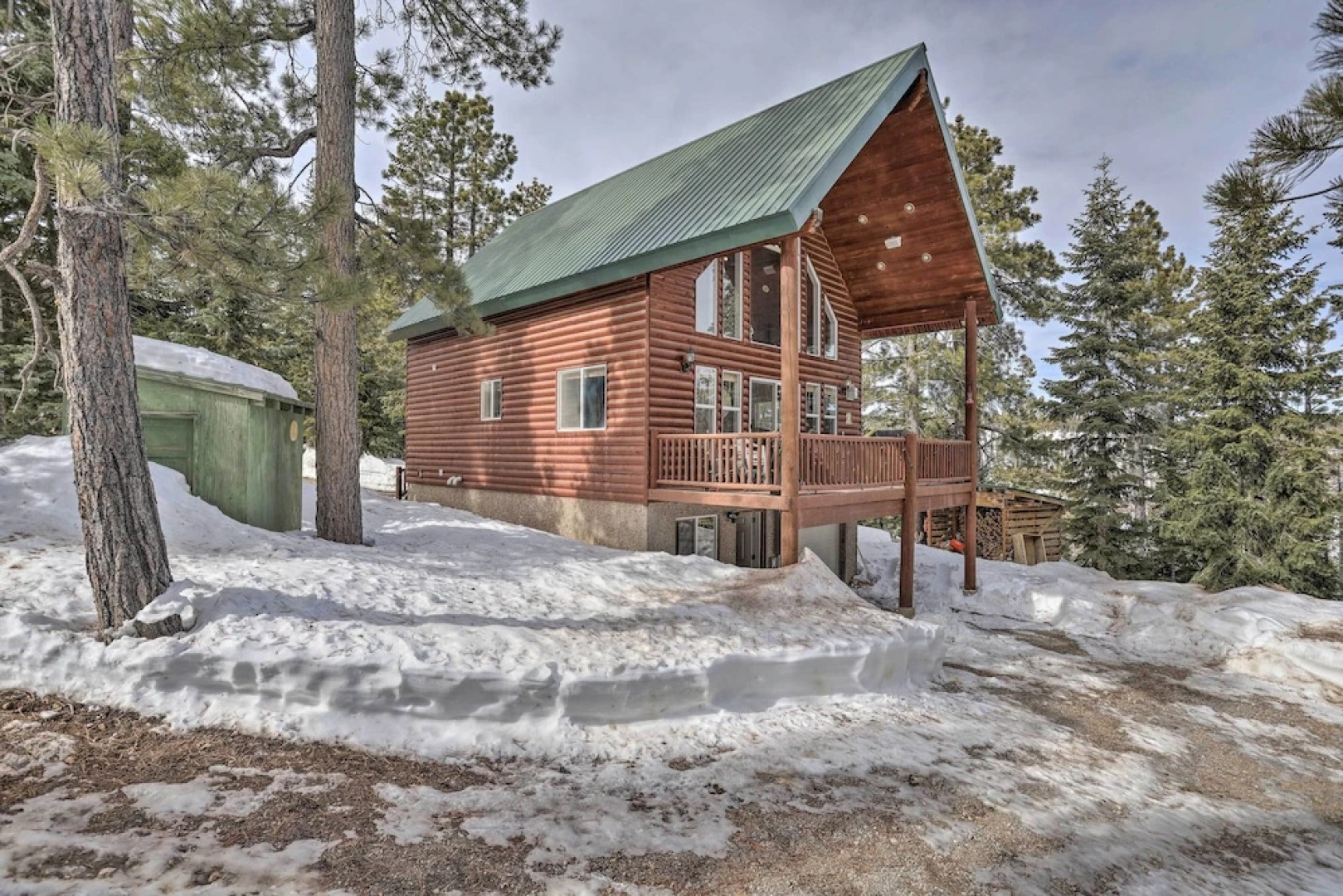 Cabin w/ Deck & Fire Pit in Duck Creek Village