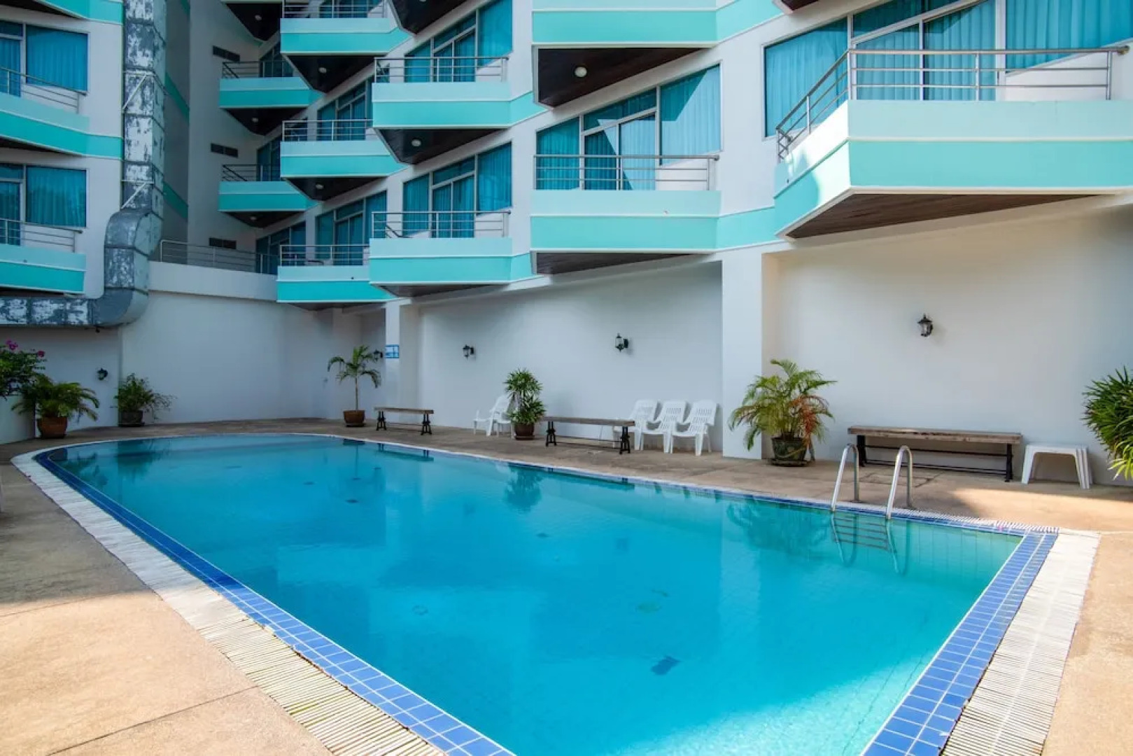 Ayutthaya River View Hotel