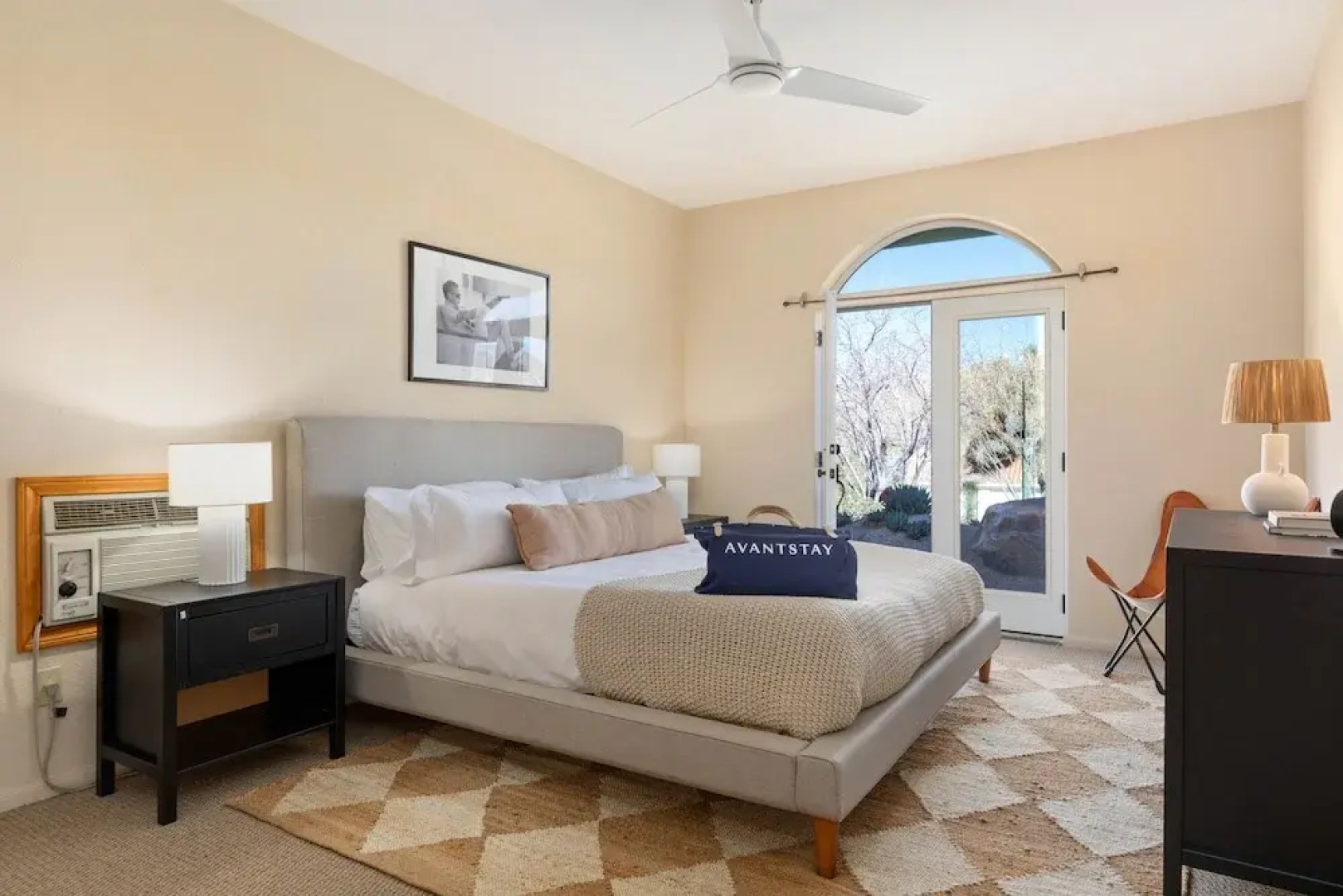 Playa Sol by Avantstay Jtree Oasis w/ Hot Tub & Pool!