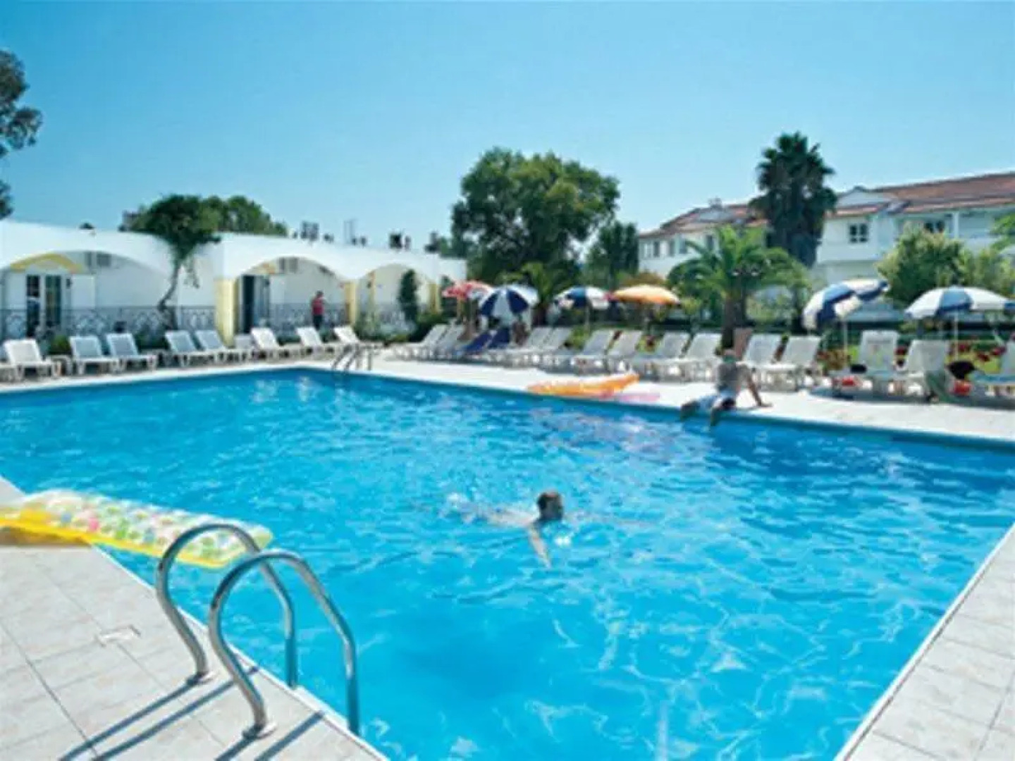 Jessica's Studios & Apartments