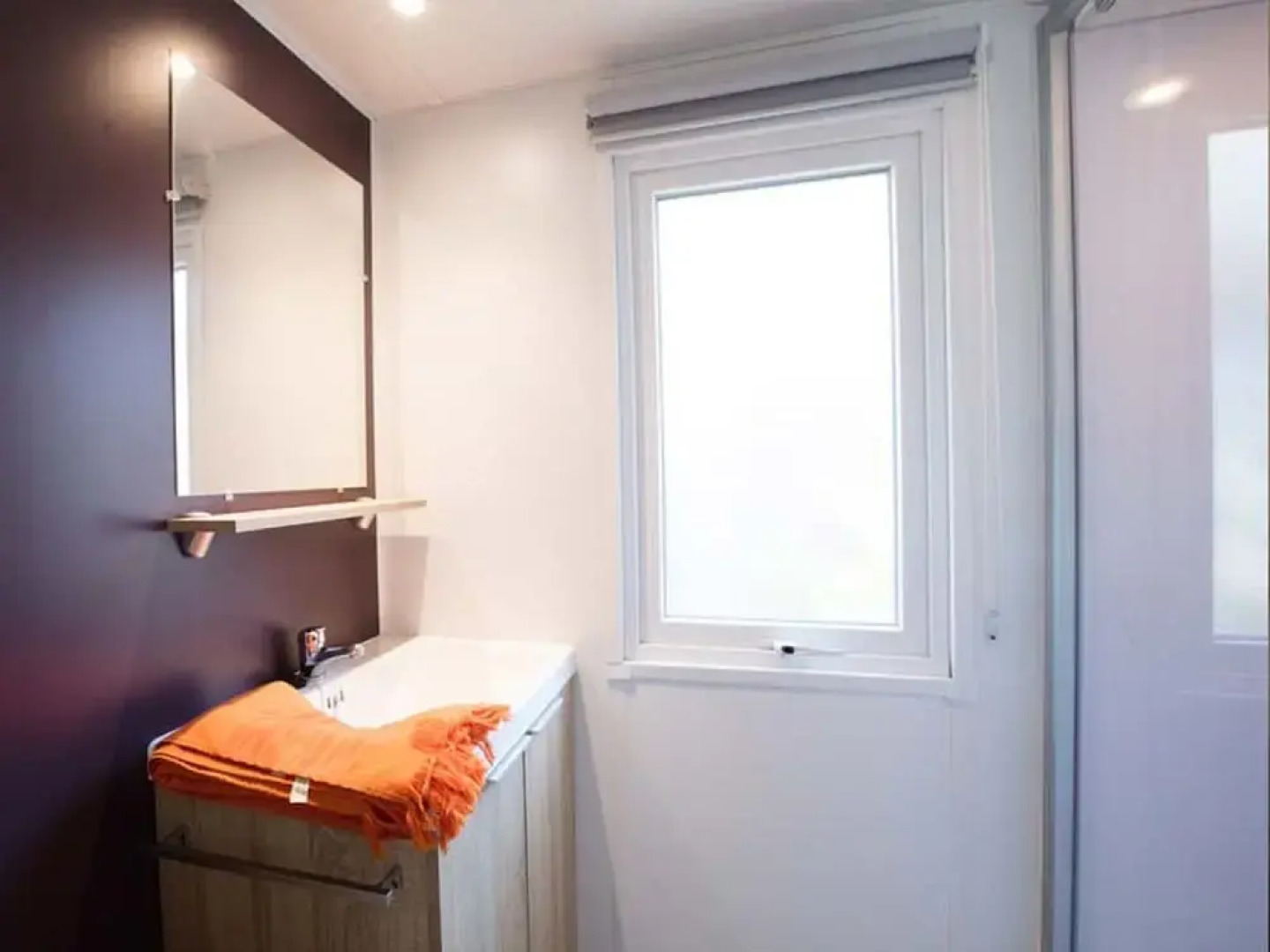 Cozy Mobile Home With a Covered Terrace 800 m From the Beach