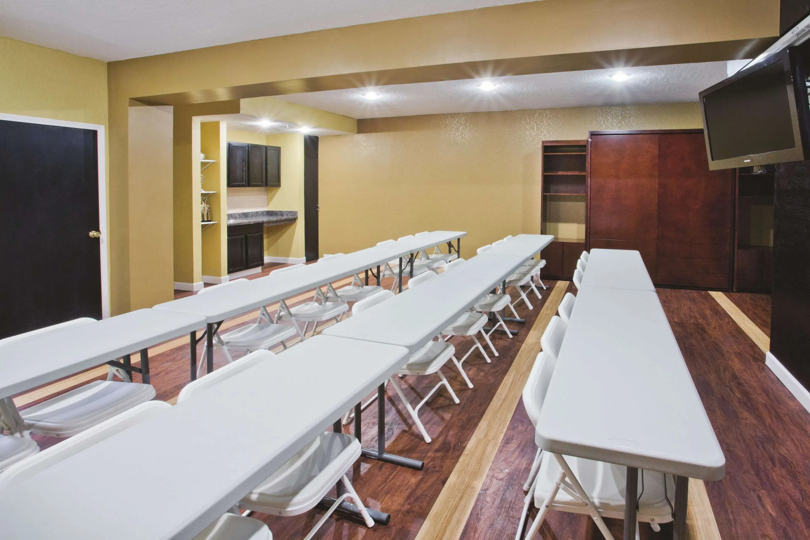 La Quinta Inn & Suites by Wyndham Hot Springs