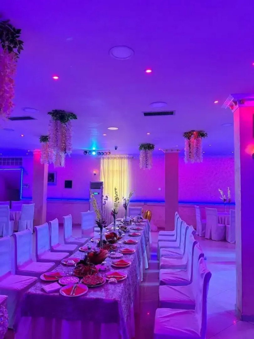 London Restaurant Hotel