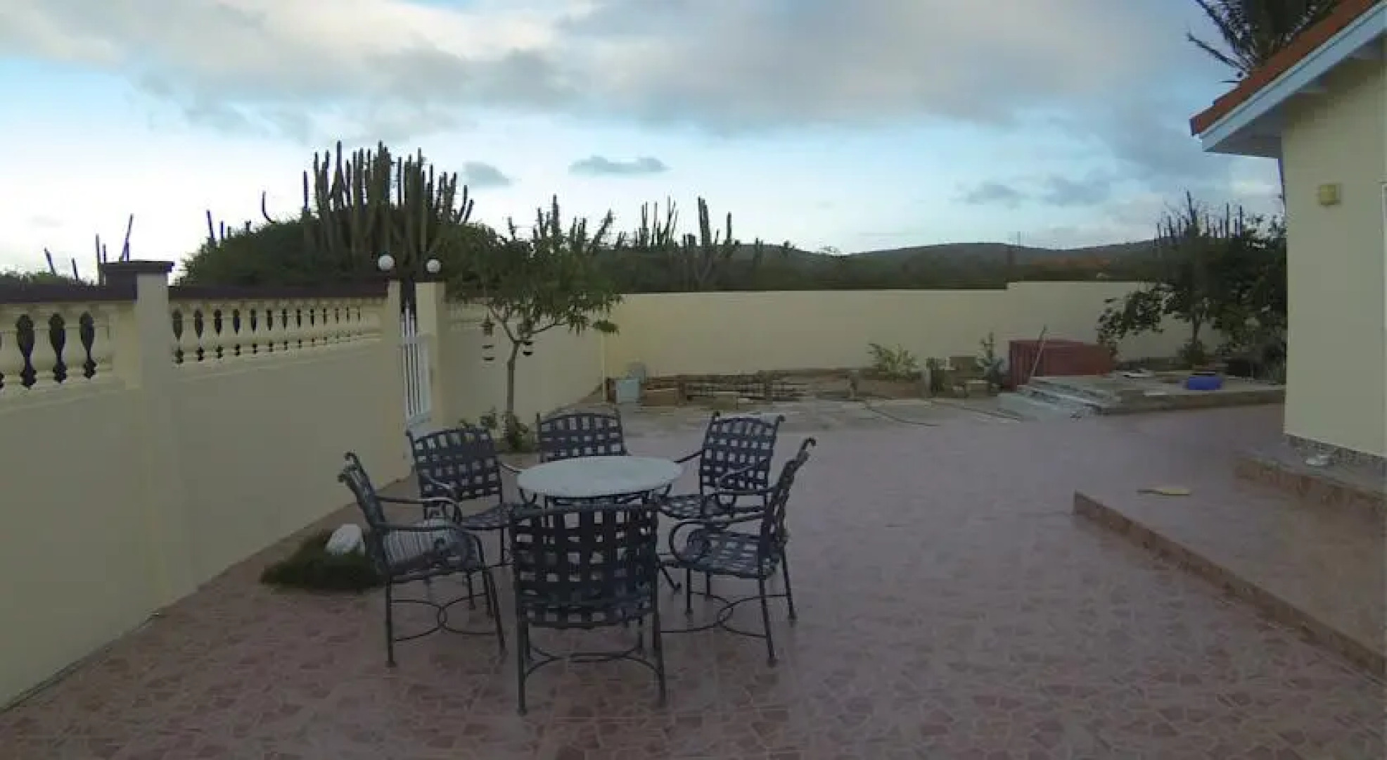 Santa Cruz Homestay Angochi House