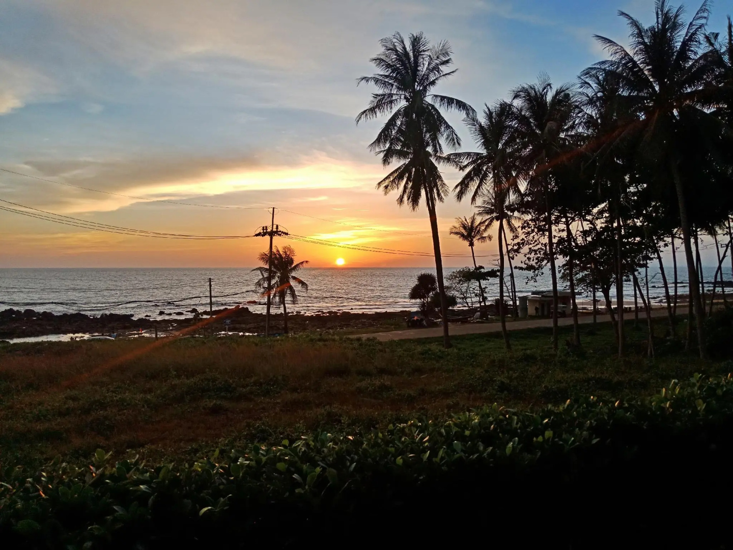 The Sea At Lanta Hotel