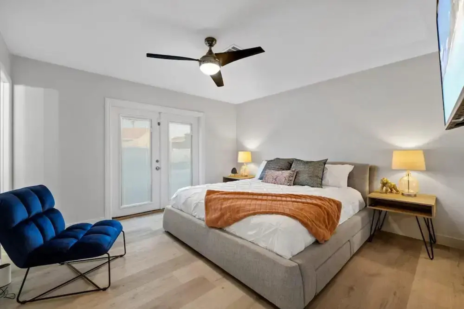 Saratoga A Bright Modern Pool Home in Vegas