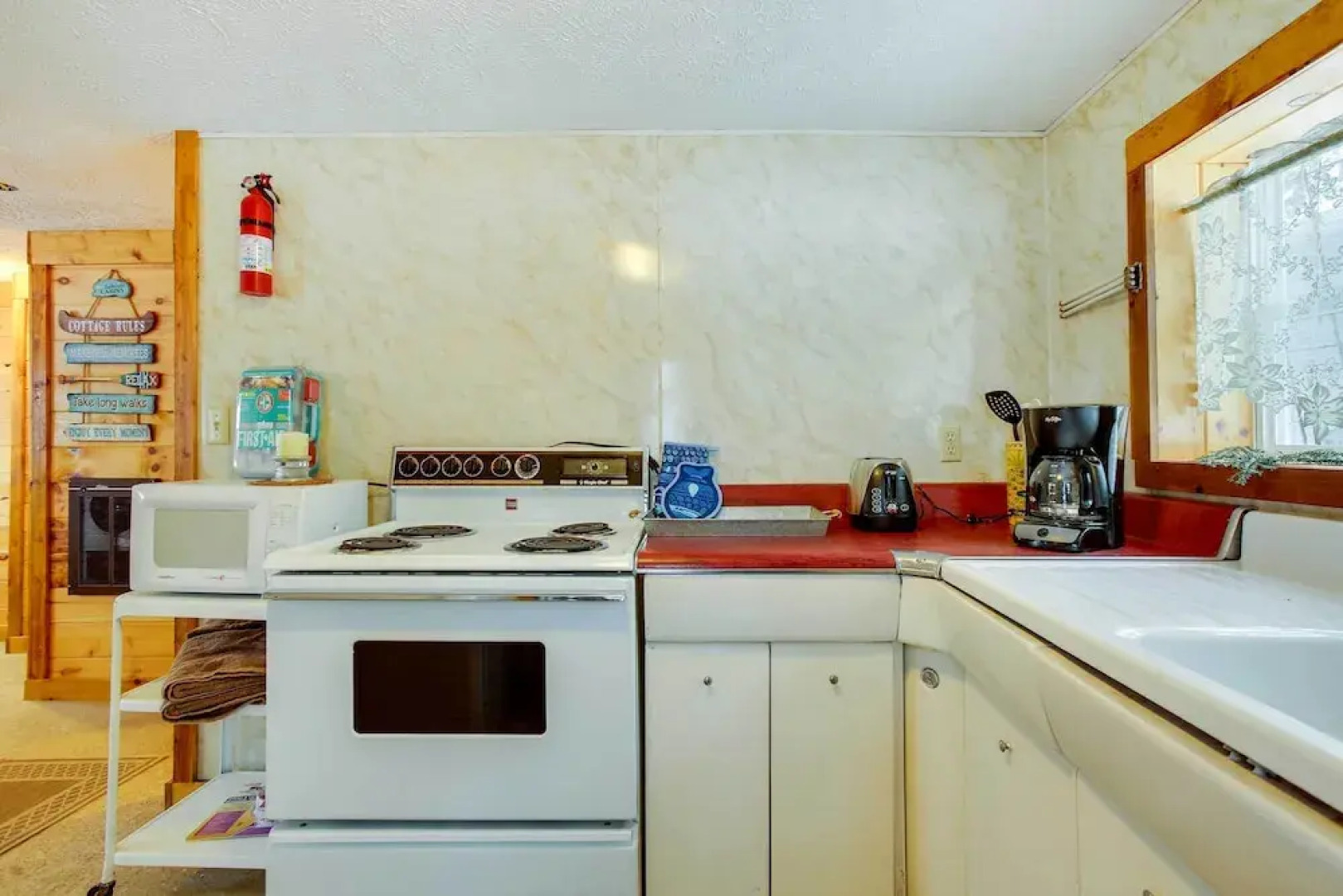 Pine Ridge Resort Cabin on Bass Lake w/ Dock!