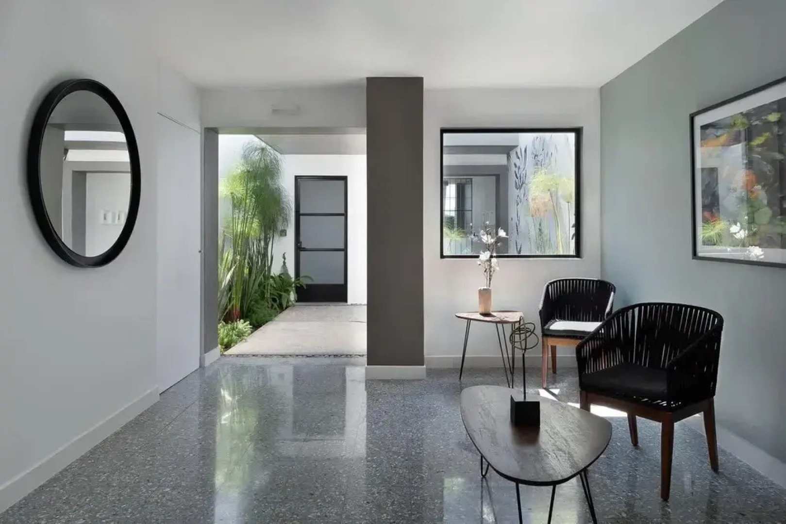 Modern Light-filled Apartment With Private Garden