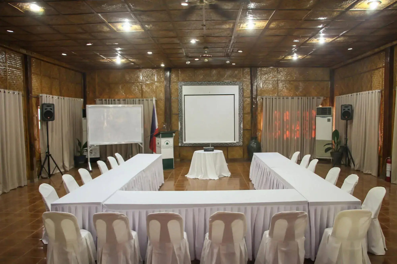 Dolores Tropicana Resort