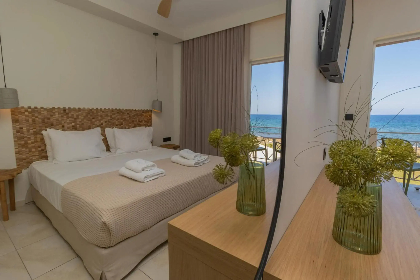 Artina Hotel
