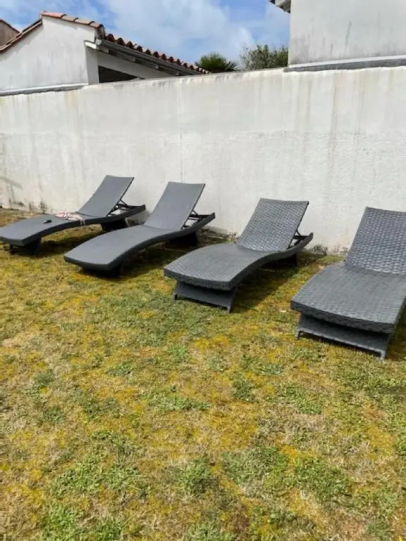 Large House with Garden in Sainte Marie de Re