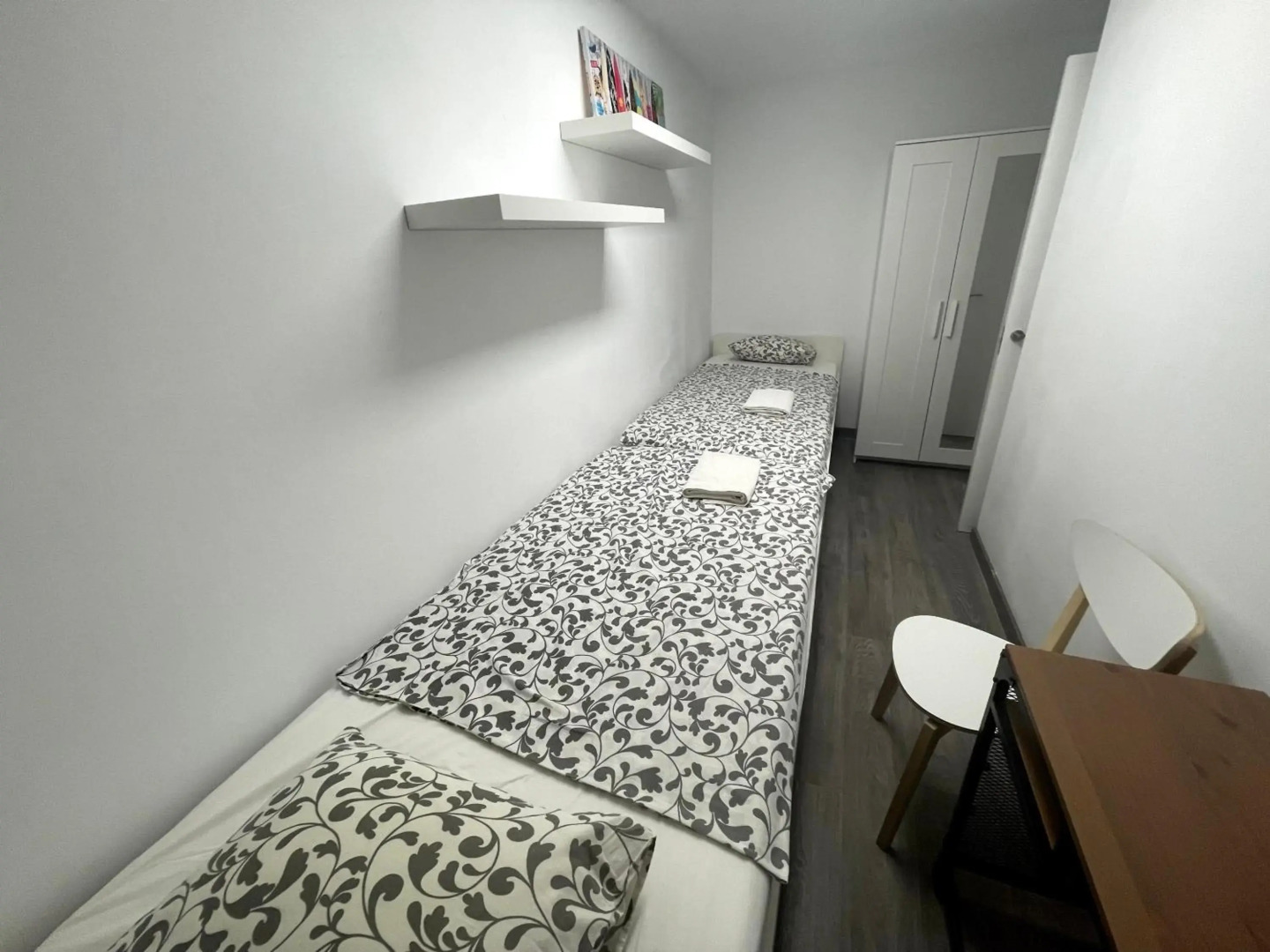 Sant Adria Beach apartment Wi-Fi Parking Free