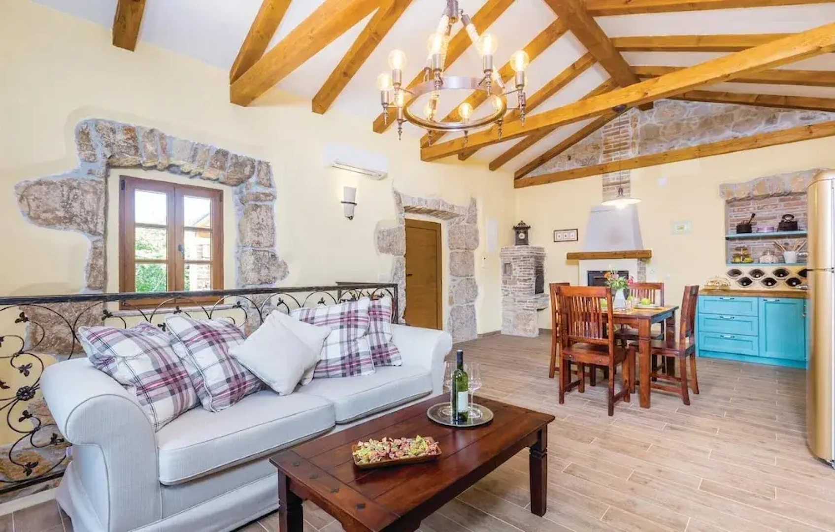 Beautiful Home in Svet Vid Dobrinjski With Wifi and 2 Bedrooms